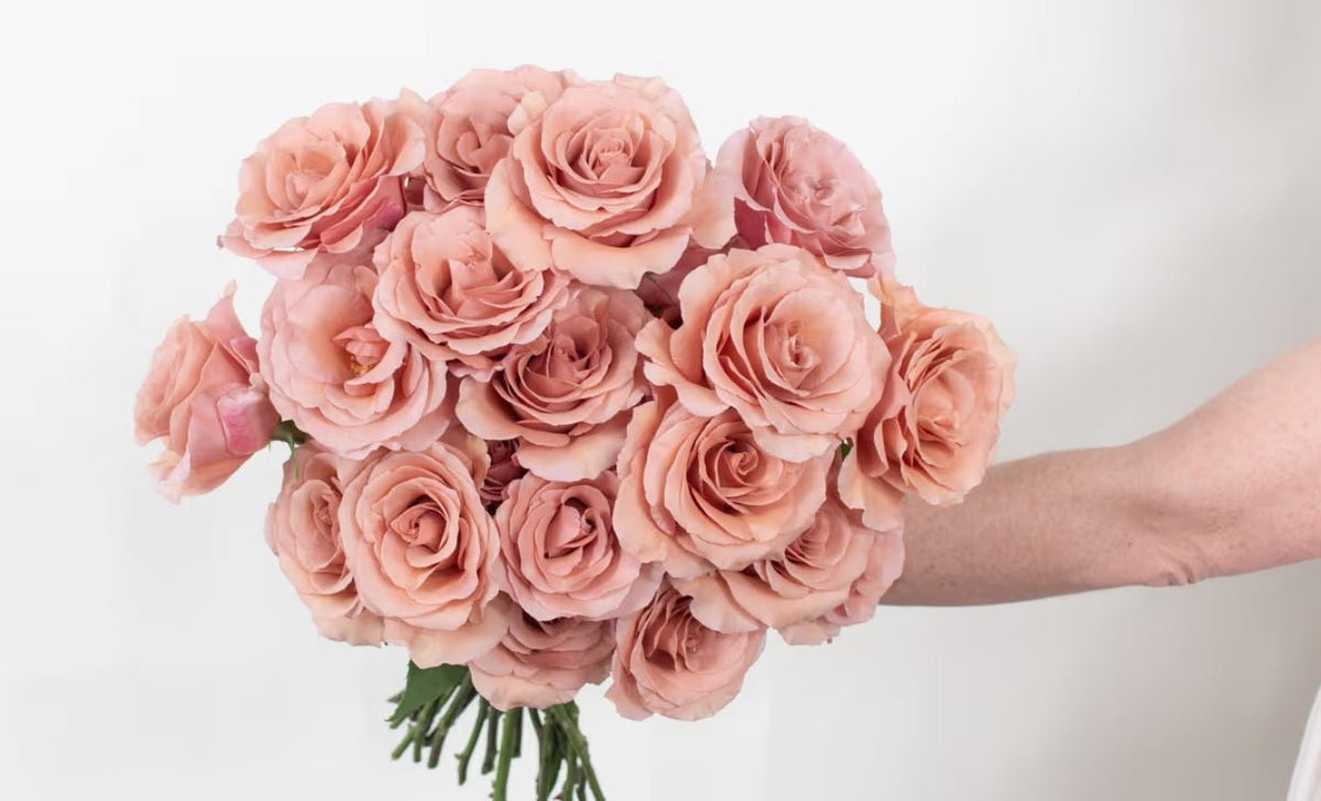 Flower Arrangement Vancouver: Crafting Stunning Bouquets That Capture Every Emotion - Tooka Florist