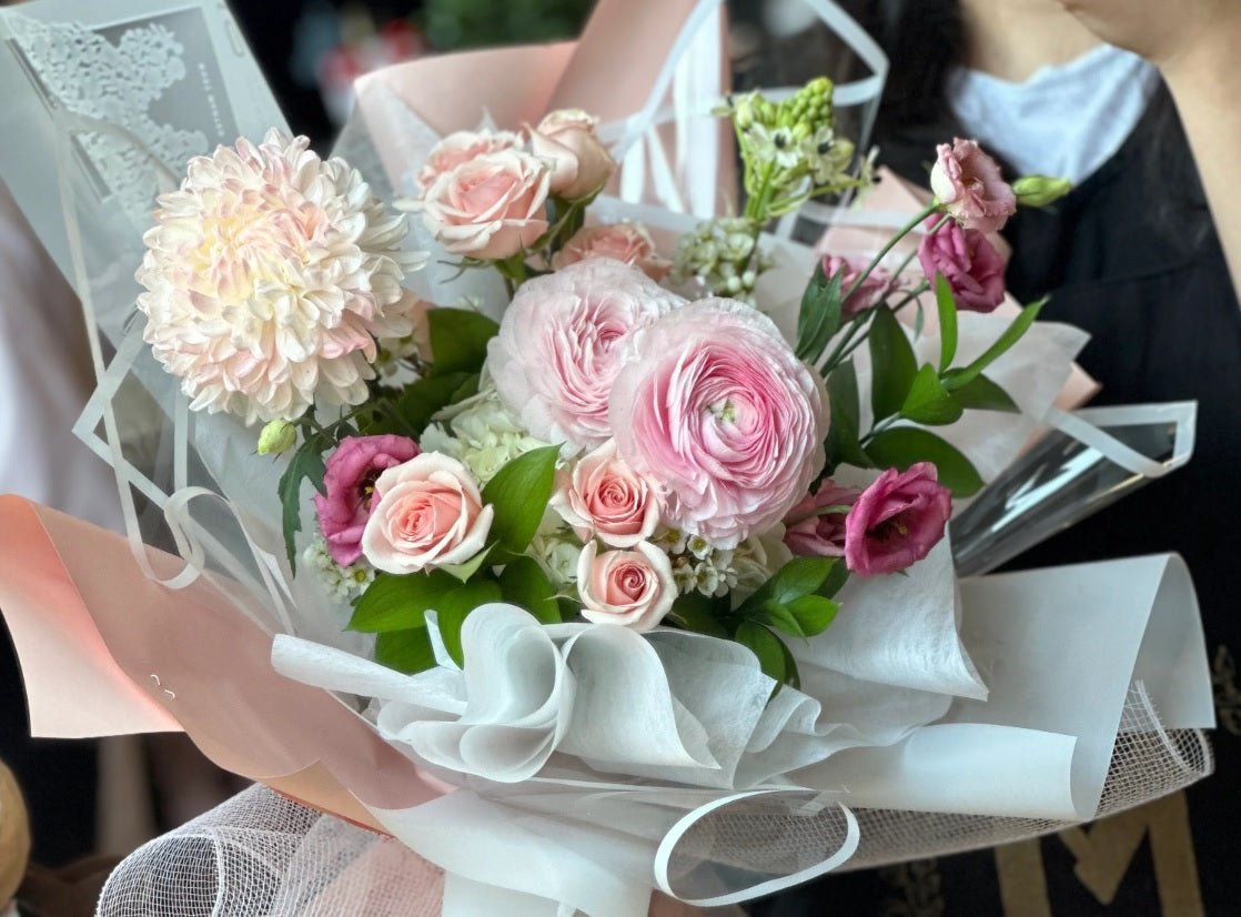 Flower Delivery for Graduation in North Vancouver: Perfect Bouquets from Tooka Florist - Tooka Florist