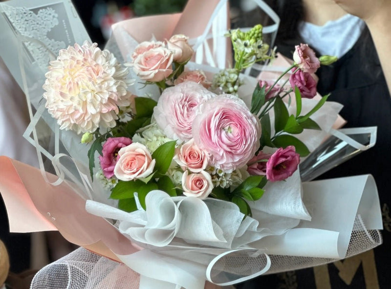 Flower Delivery for Graduation in North Vancouver: Perfect Bouquets from Tooka Florist - Tooka Florist