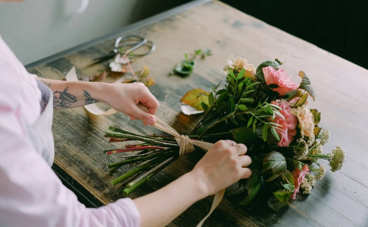 Fresh Flower Bouquet – Real Flowers, Stunning Arrangements, Affordable Prices at Tooka - Tooka Florist