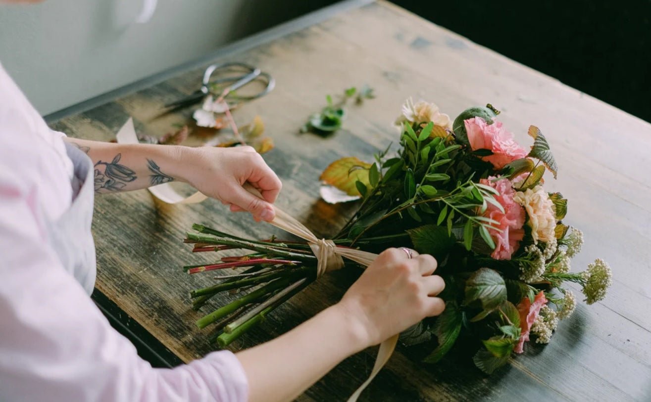 Fresh Flower Bouquet – Real Flowers, Stunning Arrangements, Affordable Prices at Tooka - Tooka Florist