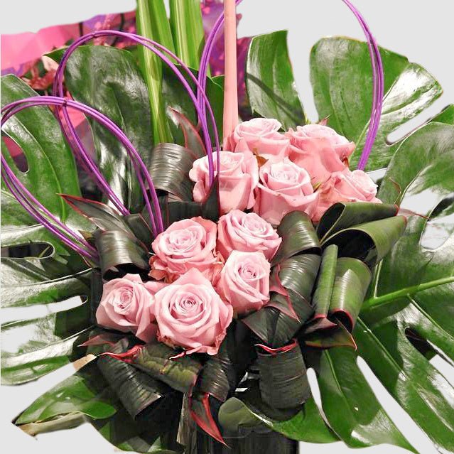 Ocean Song || Rose Vase Arrangement by Tooka Florist – Luxury Flowers Serving North, West & Greater Vancouver