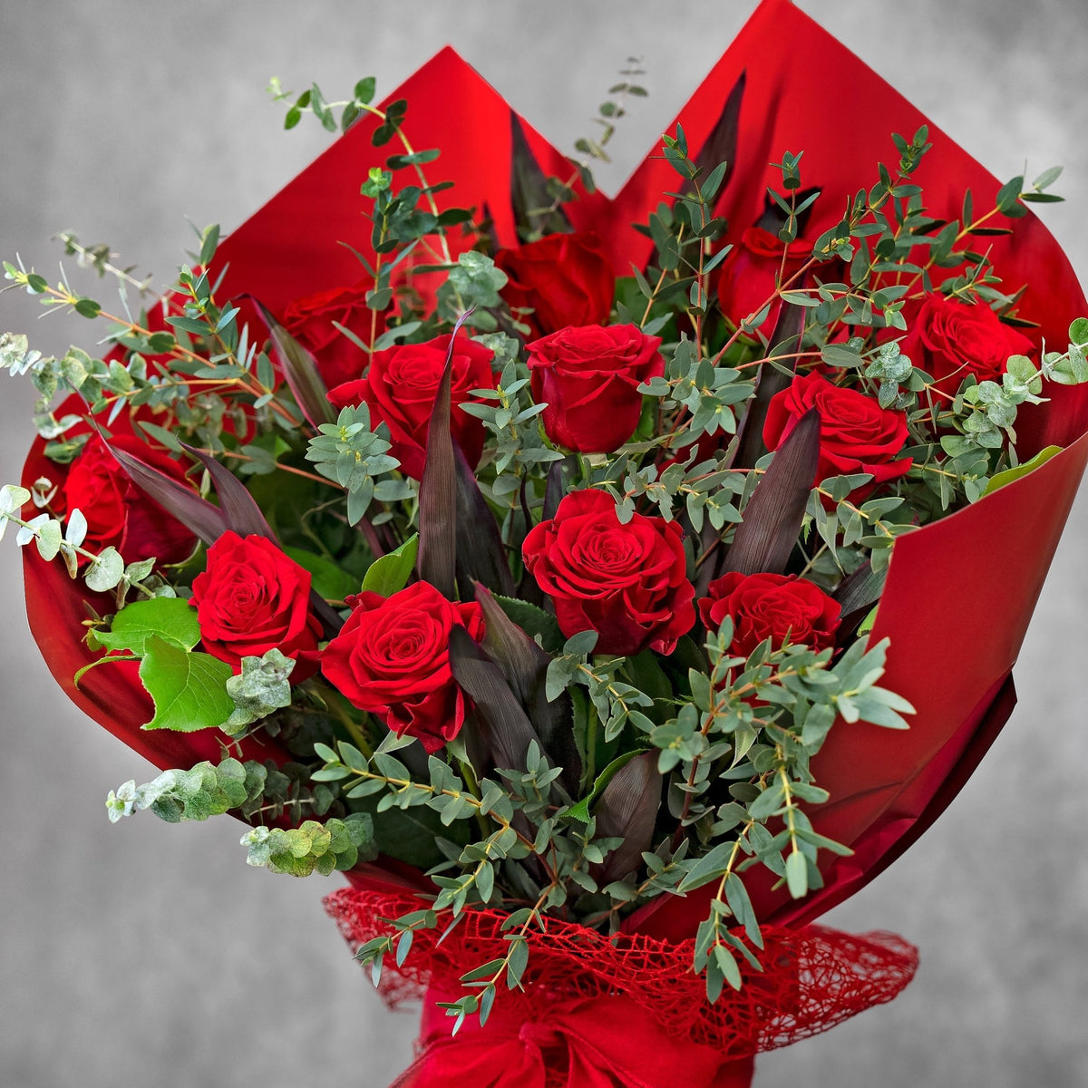 Signature Dozen Roses by Tooka Florist – Luxury Flowers Serving North, West & Greater Vancouver