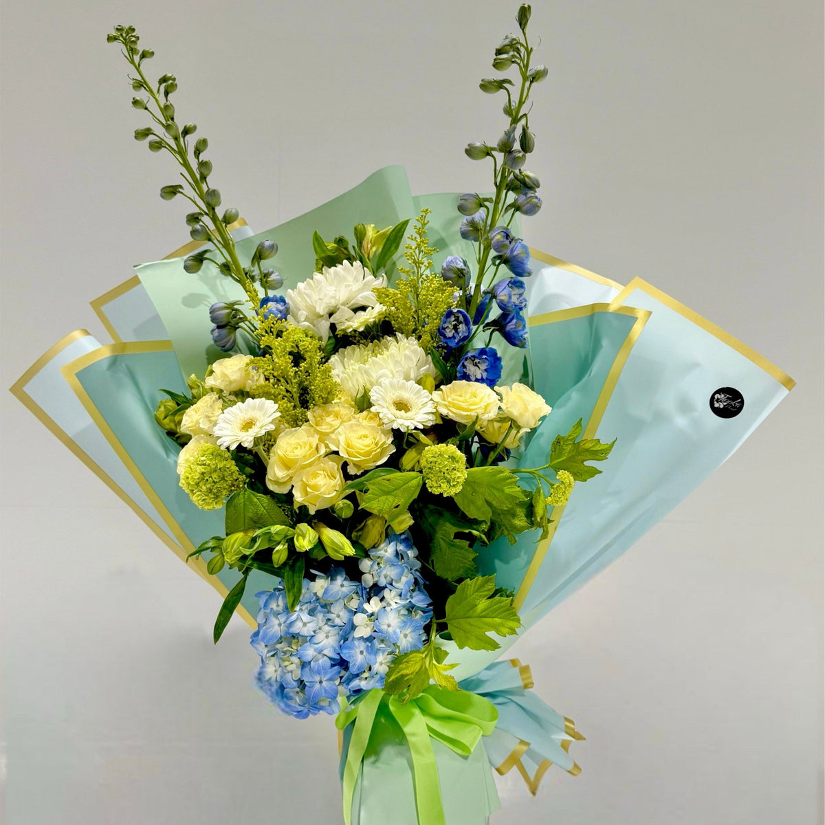 Sky Blooms Bouquet by Tooka Florist – Luxury Flowers Serving North, West & Greater Vancouver