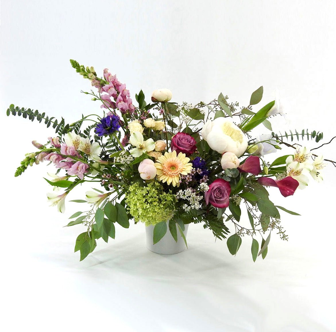 Victorian Garden by Tooka Florist – Luxury Flowers Serving North, West & Greater Vancouver