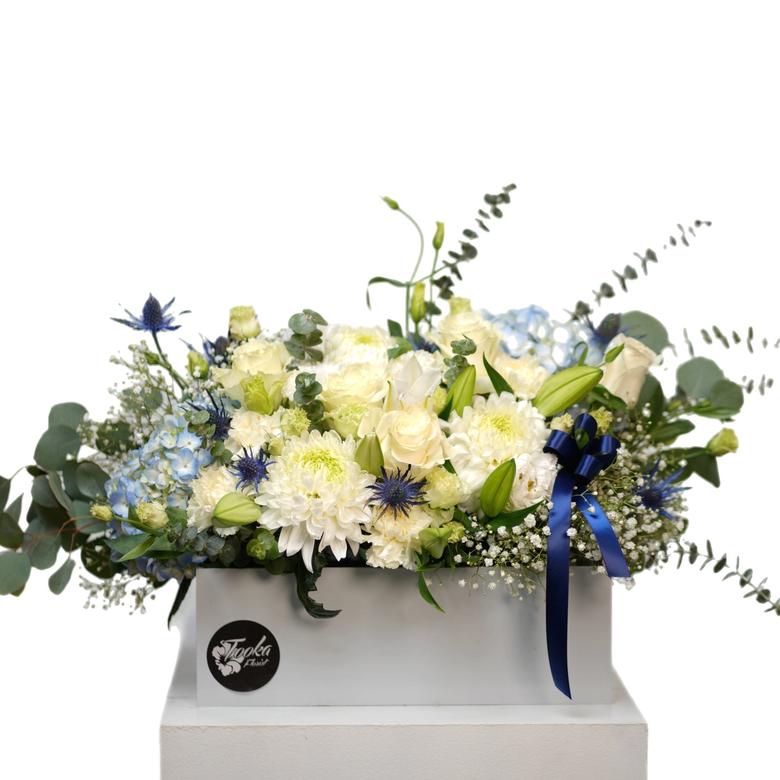 blue-ivory-hanukkah-floral-box-tooka-florist-north-west-greater-vancouver-1793574.jpg Blue & Ivory Hanukkah Floral Box - Image 1