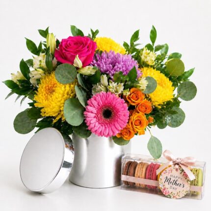 Mother’s Day Flower & Macaron Gift Box